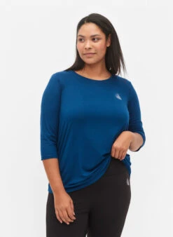 Workout Top With 3/4 Sleeves
