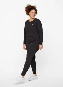 Long-sleeved Fitness Top -Chic Soldes A00054A 0199 ModelFullBody