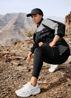 Reflective Sports Jacket With Adjustable Waist