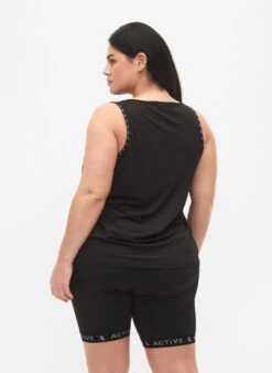 Tight-fitting Workout Shorts -Chic Soldes A01010D 0199 ModelBack