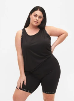 Tight-fitting Workout Shorts -Chic Soldes A01010D 0199 ModelFront