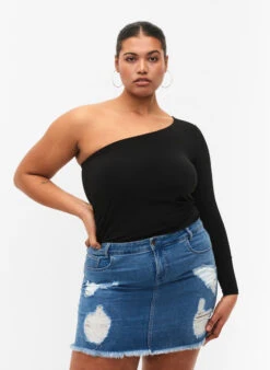 One-shoulder Blouse With Close Fit