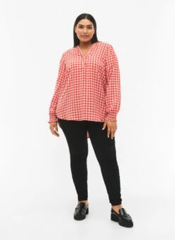 Zizzi Blouse With Smock And V-neckline -Chic Soldes CA02355F 0631 ModelFullBody