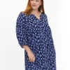 Zizzi Floral Tunic With 3/4 Sleeves -Chic Soldes CA02389A 8000 ModelFront