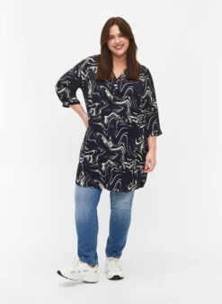 Zizzi Tunic With 3/4 Sleeves And Print -Chic Soldes CA02389A 8002 ModelFullBody