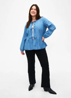 Zizzi Denim Peplum Blouse With Tie Fastening -Chic Soldes CA02411B 1025 ModelFullBody