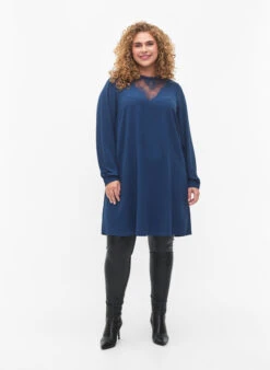 Zizzi Dress With Lace Details -Chic Soldes CA58762F 0291 ModelFullBody