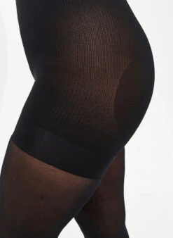 Zizzi Tights In 40 Denier With Push-up Effect. 9 Zizzi Tights In 40 Denier With Push-up Effect. -Chic Soldes D93350C 0199 ModelDetail1