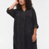 Zizzi Velvet Dress With 3/4-length Sleeves And Buttons -Chic Soldes E02553C 0199 ModelFront