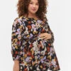 Zizzi Maternity Blouse In Viscose And Floral Print -Chic Soldes E03061A 0199 ModelFront