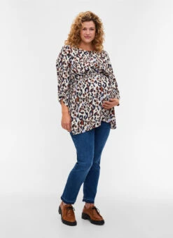 Zizzi Maternity Blouse In Viscose And Print -Chic Soldes E03061A 9991 ModelFullBody