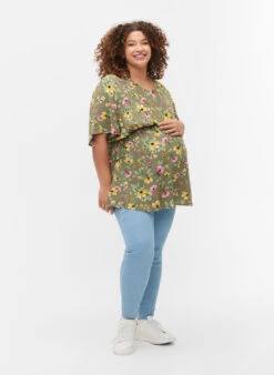 Zizzi Floral Maternity Blouse In Viscose -Chic Soldes E03061D 9990 ModelFullBody
