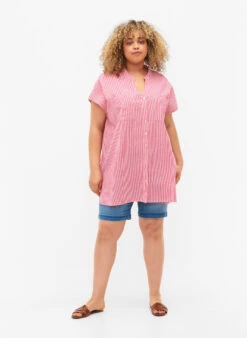 Zizzi Short-sleeved Cotton Shirt With Stripes -Chic Soldes E04121C 0934 ModelFullBody