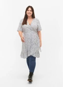 Zizzi Dotted Viscose Wrap Dress -Chic Soldes E04171B 9990 ModelFullBody