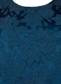 Zizzi Jacquard Blouse With 3/4 Sleeves -Chic Soldes E04173A 0291 Details1