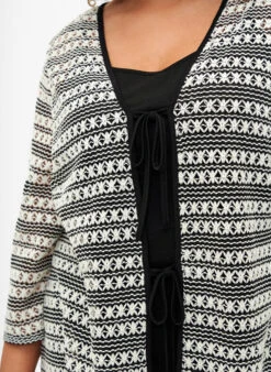 Zizzi Crochet Cardigan With Tie Belt -Chic Soldes E04186B 0199 ModelDetail1