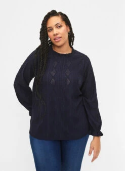Zizzi Blouse With Ruffle Details And Tone-on-tone Pattern