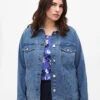 FLASH - Denim Jacket In A Stretchy Cotton Blend -Chic Soldes FL0030A 1050 ModelFront