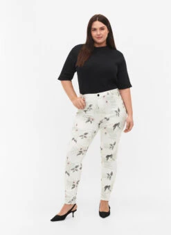 Zizzi High Waisted Amy Jeans With Floral Print
