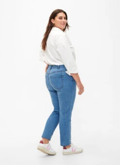 Zizzi Slim Fit Emily Jeans With Pearls -Chic Soldes J20019D 1030 ModelBack