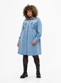 Zizzi Denim Dress With Destroy Pattern -Chic Soldes J20044C 1050 ModelFullBody