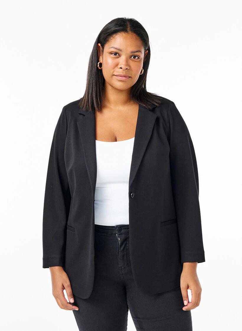 Zizzi Simple Blazer With Button Closure 3 Zizzi Simple Blazer With Button Closure
