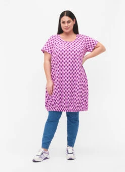 Zizzi Short-sleeved, Printed Cotton Dress -Chic Soldes J80000Q 8027 ModelFullBody