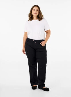 Zizzi Regular Fit Gemma Jeans With A High Waist