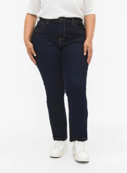 Zizzi Slim Fit Vilma Jeans With A High Waist -Chic Soldes JB060390B 9999 ModelDetail1