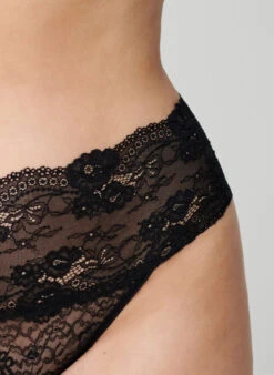 2-pack Thong -Chic Soldes L00012A 0199 ModelDetail1