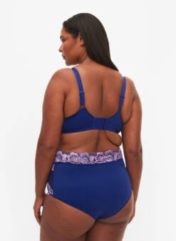 Hipster With High Waist And Lace -Chic Soldes L00518D 0632 ModelBack