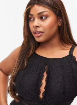 Bodystocking With Lace And Cut-outs -Chic Soldes L00530A 0199 ModelDetail1