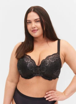 Cup Bra With Lace And Underwire