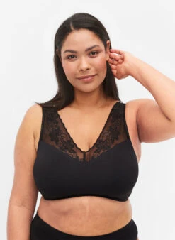 Soft Bra With Lace Straps