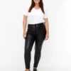 Zizzi Coated Amy Jeans With Zipper Detail -Chic Soldes M20125J 0199 ModelFront