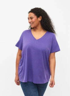 Zizzi Short Sleeve T-shirt With V-neckline