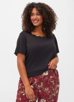 Zizzi Short-sleeved Pyjama Top With Lace Trim