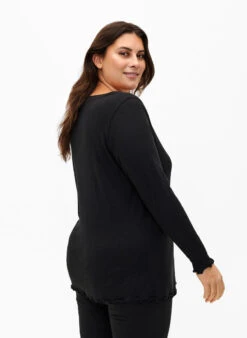 Zizzi Ribbed Blouse With Long Sleeves And V-neck -Chic Soldes M57500S 0199 ModelBack