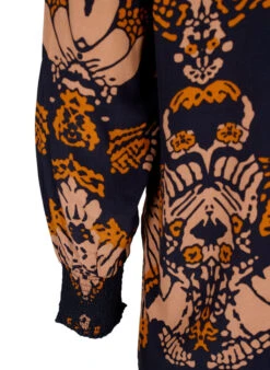 Zizzi Printed Viscose Blouse With Long Sleeves And Smocking -Chic Soldes M58767C 1496 Details2