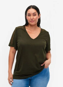 Zizzi Short-sleeved Blouse With Lace And V-neck