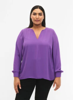 Zizzi Long Sleeve Blouse With Wrinkles On The Back