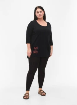 Zizzi Cotton T-shirt With 3/4 Sleeves -Chic Soldes M59516A 9990 ModelFullBody