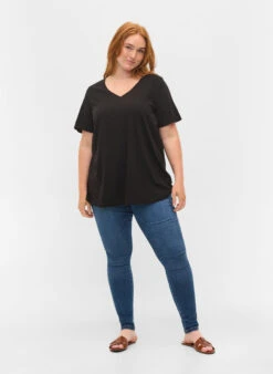 Zizzi 2-pack Basic Cotton T-shirt -Chic Soldes M59963E 9996 ModelFullBody