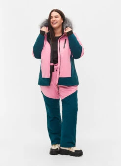 Zizzi Ski Jacket With Detachable Hood -Chic Soldes M61086A 1344 ModelFullBody