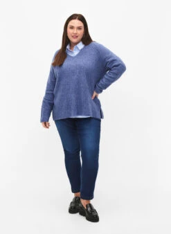 Zizzi Knit Sweater With Slit -Chic Soldes M61087N 0383 ModelFullBody