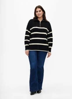 Zizzi Pullover With Stripes And High Collar -Chic Soldes M61276C 0199 ModelFullBody