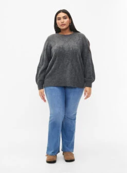 Zizzi Knitted Pullover With Hole Pattern -Chic Soldes M61290A 1801 ModelFullBody