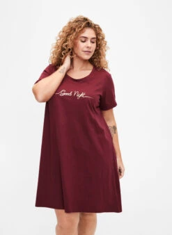Zizzi Short-sleeved Nightgown In Organic Cotton