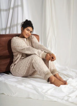 Zizzi Long-sleeved Velour Blouse With Print