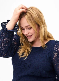 Zizzi Lace Blouse With Long Sleeves -Chic Soldes M90039B 1494 ModelDetail1